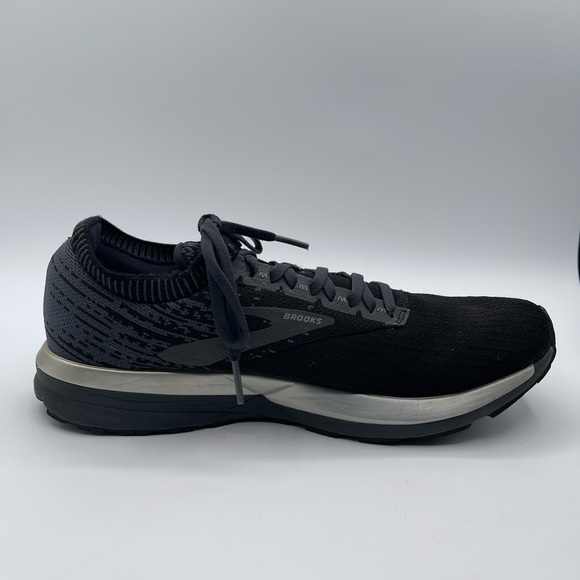 Brooks Ricochet Women\'s Size 11.5 B (Medium) Running Shoes Black Silver